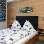 Gadenstaetter In Der *